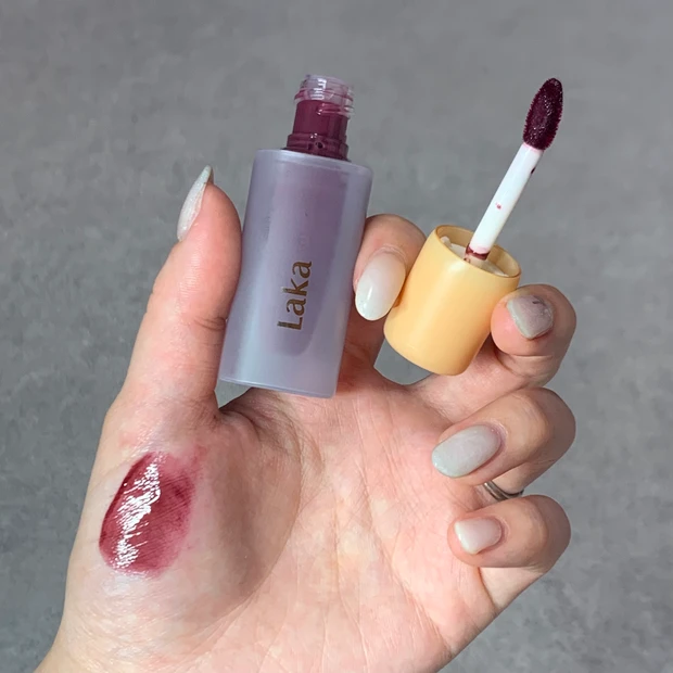 Laka ラカ フルーティーグラムティント 123アンスウィートベリー スウォッチ