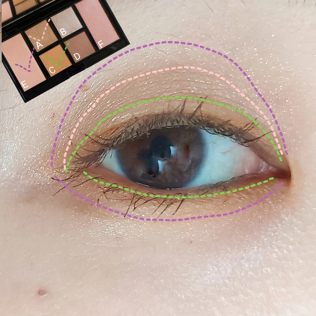 ADDICTIONの「アイ&チーク コンパクトアディクション“ストーリー オブ ライフ”」を紹介|スウォッチからメイクレシピまで解説します!【クリスマスコフレ2022】_4_3