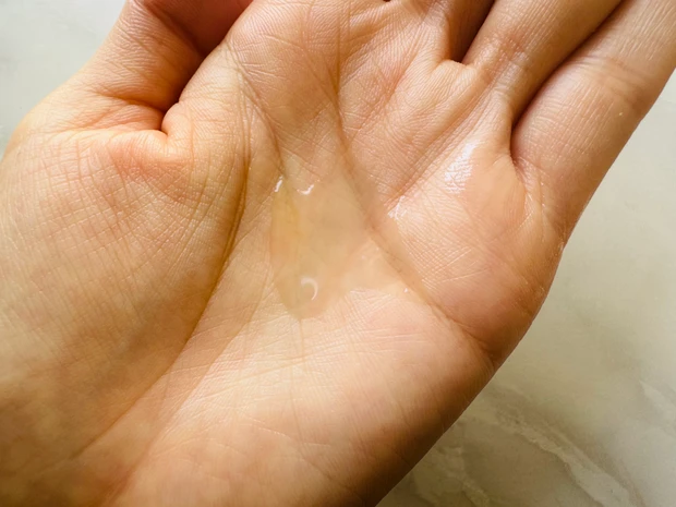 ナインのマルチスタイリングオイルRのテクスチャー