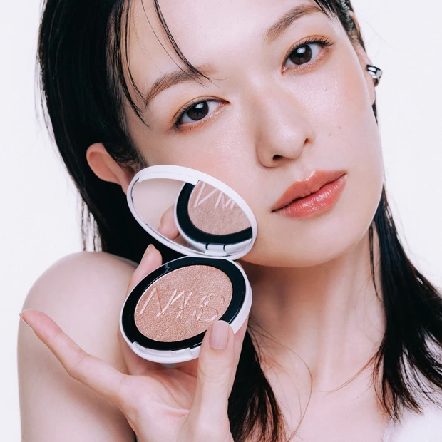 【NARS新作】“リフ粉”シリーズからハイライター登場! 美肌見えパウダ…