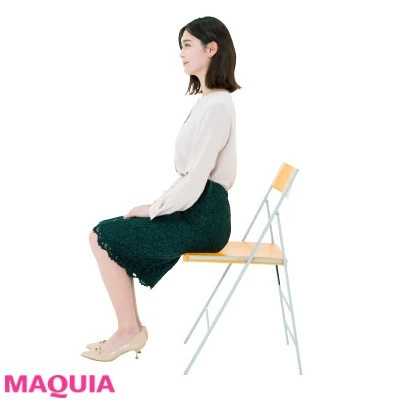 【猫背予防にも! 簡単ストレッチまとめ】チリつも習慣で肩こりを予防!_背もたれは使わない&同じ姿勢は1時間以内