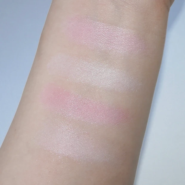 キャンメイク 新作 グロウフルールチークス 19 さくらんぼソーダフルール スウォッチ