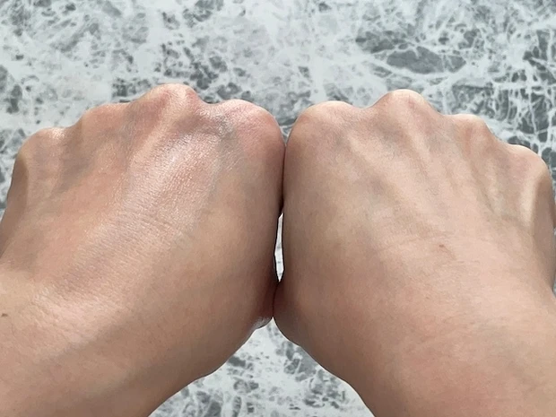 「セラシーク ダブルディープセラム C」テクスチャー比較