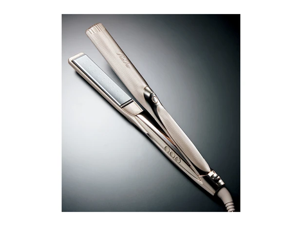 ギア部門受賞「リファ リファストレート アイロン プロ+」をガチお試し！その実力は？【MAQUIAベストコスメ2025下半期】