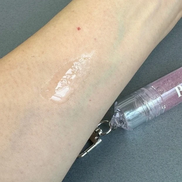 リップケアエッセンス #ピリピリ スウォッチ