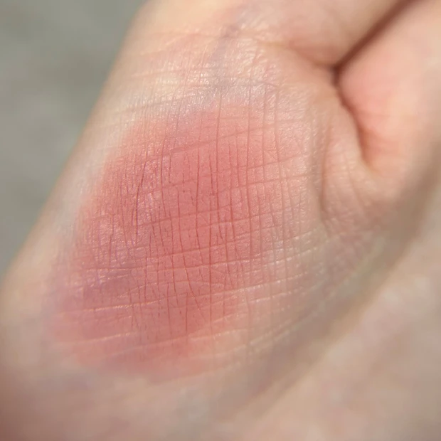 リップアンドチークブラーリープリンポット　フェイティッド スウォッチ