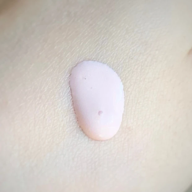 美容通も絶賛!ジルスチュアート大人気の【イルミネイティングセラムUV】。UV効果、スキンケア効果など全て兼ね備えた神下地!_2