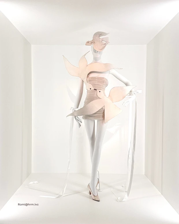 イヴ・サンローラン展