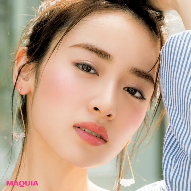 屋外でも涼やかな“艶めき肌”に！マットなファンデーション×チーク＆ハイラ…