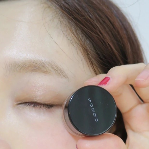 単色シャドウでつくる立体的なグラデーションアイ♪