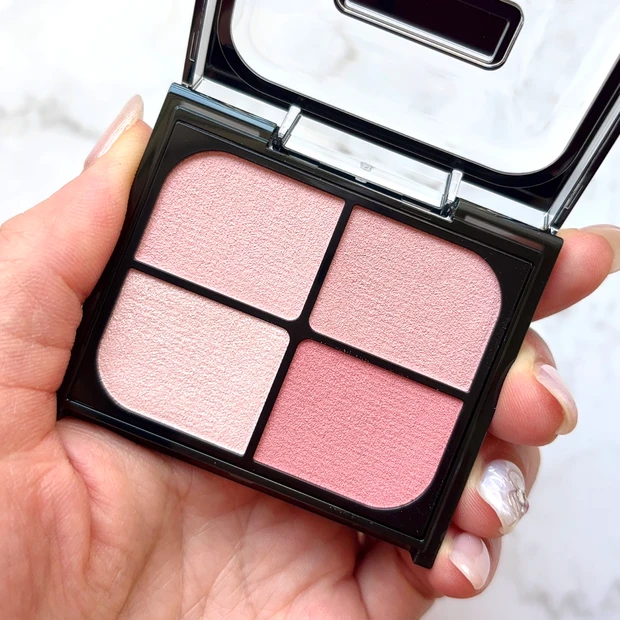 こじはる愛用！KATE（ケイト） バウンシーチークシャドウ PK-2 ピンクムースの色味