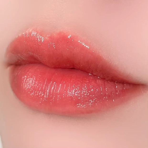 セザンヌ リップカラーシールド 08 チェリーレッド 新色 スウォッチ