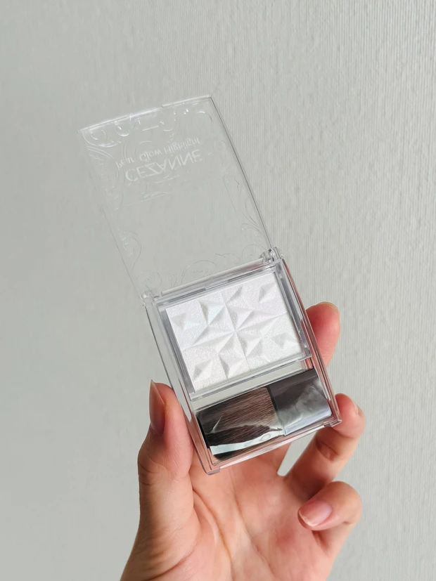 セザンヌのパールグロウハイライト SP3スノーファンタジー