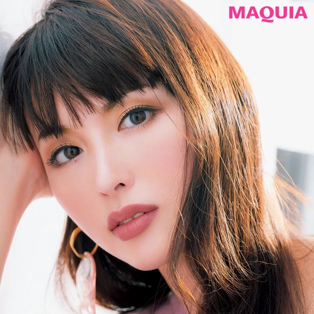 女顔×シンプルさんに映える! パーツに陰影を盛った華やか美人メイク