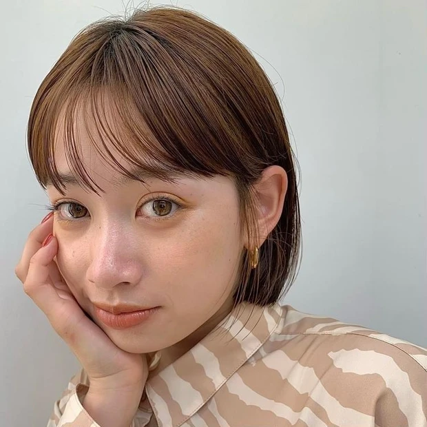 ボブ　ヘア　髪型　ヘアスタイル　30代　40代　大人　ヘアカラー　前髪あり