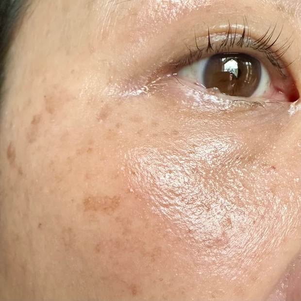 「汗と皮脂を味方につけるファンデがあるんだって！」夏の肌の味方 モイストラボ​「パウダレスフィット ファンデーション」_6_1