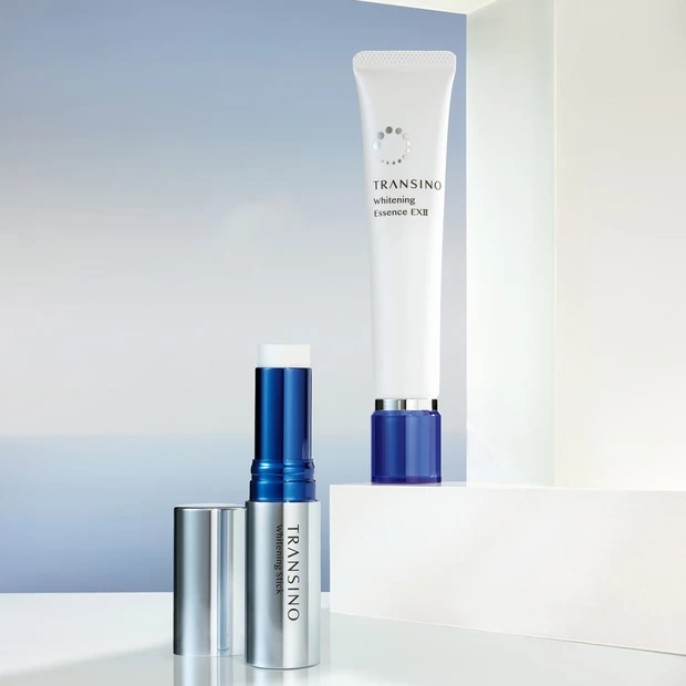 製薬会社発・トランシーノのシミケア*がパワフルに進化　エッセンス×スティ…