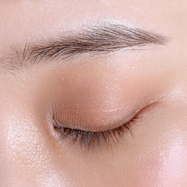 CHANEL【 シャネル レ ベージュ 】ヘルシー グロウがキーワード！2020サマーコレクションから大人気のフェイスパウダーとアイシャドウをご紹介！
_9_1