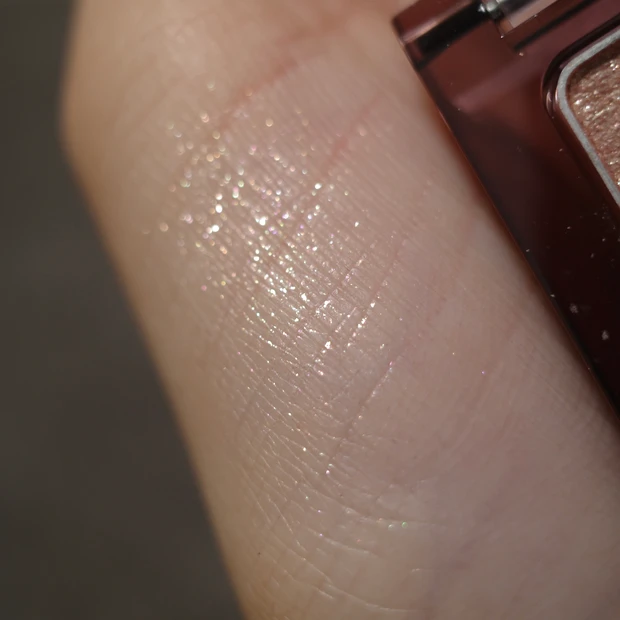 【イエベ秋が選ぶおすすめコスメ】一軍ラメアイシャドウ4選🌟
_9