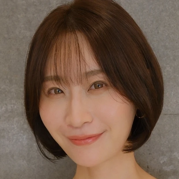 【40代に似合うショートボブ】簡単スタイリングで上品に！ おしゃれも若見えも叶う大人の万能ヘア