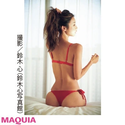 【加治ひとみさんのトレーニングや腹筋の鍛え方、食事、ダイエットなど美尻の秘密】美しいヒップに同性からも反響が!!_