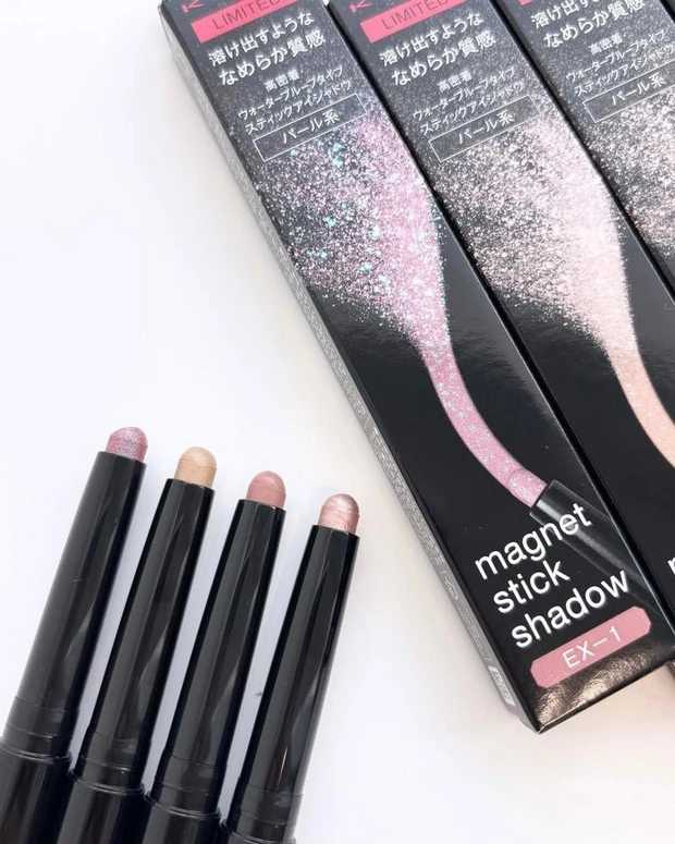 マキア人気記事ランキング4位 ケイト「マグネットスティックシャドウ」が数量限定で再発売！全色スウォッチ付きでご紹介