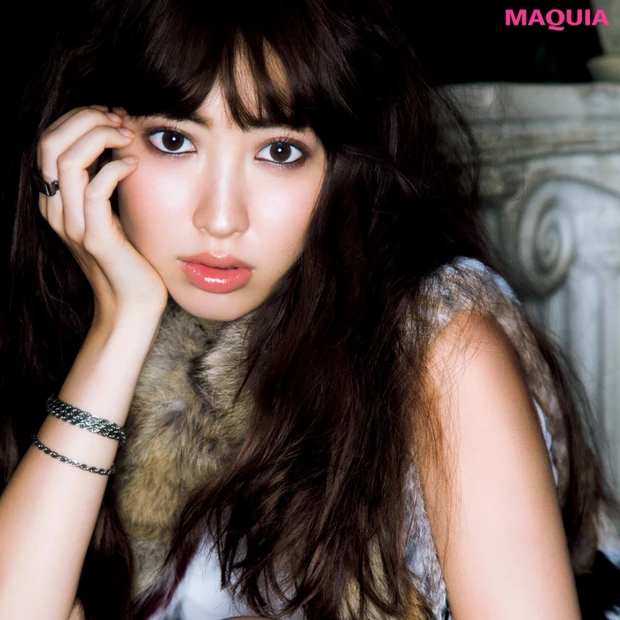 こんなこじはる、見たことない！ 無防備な夜顔センシュアルメイク