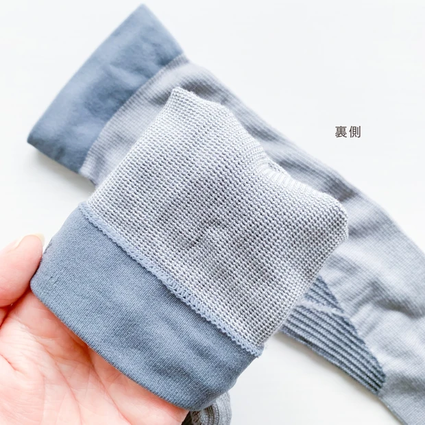 ベビーゴリラのひとつかみの裏地。肌当たりの良い生地のアップ写真