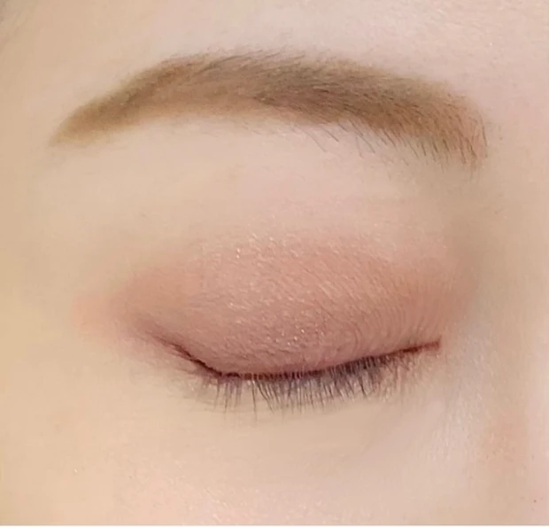 【2021夏コスメ】6月16日発売『エトヴォス』限定アイシャドウ。大人の抜け感モーヴピーチで美しい目元に。_10_1