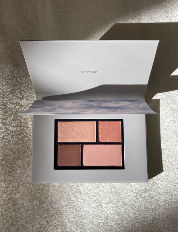 【クリスマスコフレ2022】在るがままを表現したosajiの2022HOLIDAY MAKEUP COLECTION！限定アイシャドウ、マスカラ、ネイル1色をレポート♪_2_1