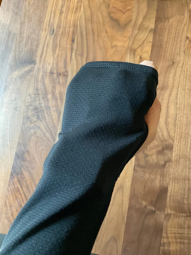 ユニクロ エアリズムUVカットメッシュアームカバー