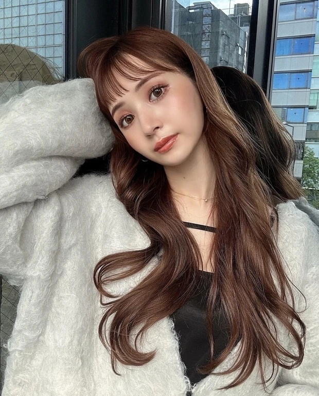 ヨシンモリ巻き モテ髪 髪型 ミディアム ロング くびれ