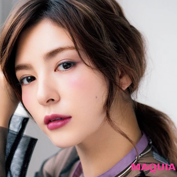 中野明海さんはこう使う! シリコンパフと魔法ブラシで作る春のモーヴメイク