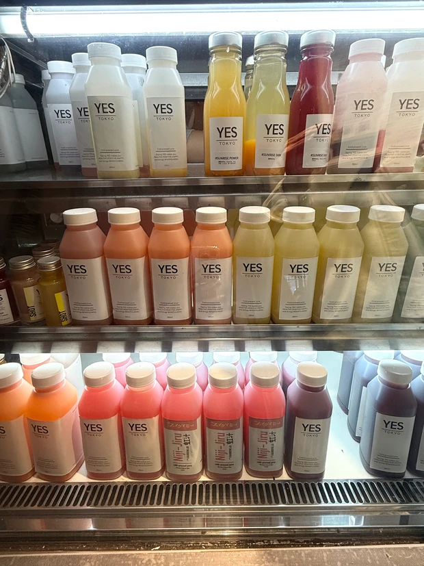 YES TOKYO 中目黒店 ショーケース