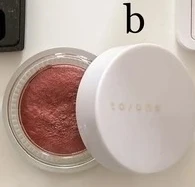 to/one シルキー ムース アイシャドウ 04 ブリックレッド 2022 AW Collection