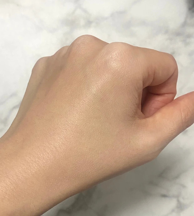 スキンレゾネートリキッドファンデーション