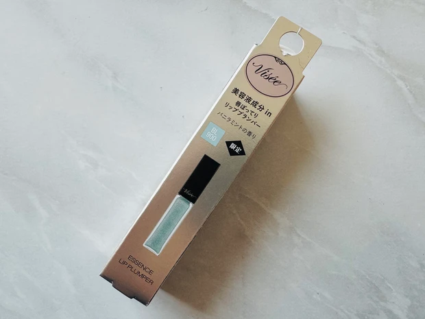 ヴィセのエッセンスリッププランパー BL900 クリスタルブルーのパッケージ