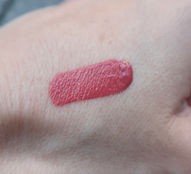 シャネル ル ルージュ デュオ ウルトラ トゥニュのカラーを塗った直後