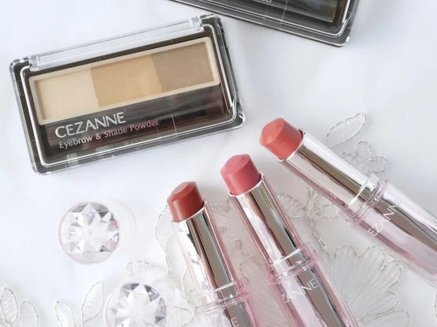 【春コスメ2026】セザンヌの新作ティントリップ＆アイブロウパウダーを全色スウォッチ！