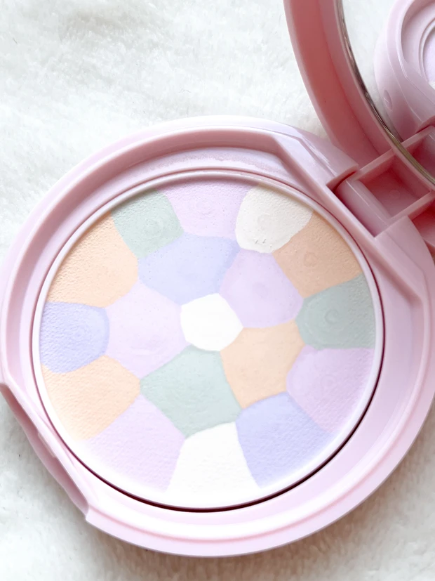 ＼キャンメイク／あの大人気パウダーから限定パッケージ発売！キルティングで高級感＆可愛い♡_2