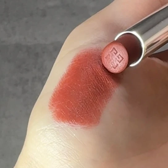 ルージュ・ジバンシイ・ベルベット・マット NO.R13-レッド・ミューズ