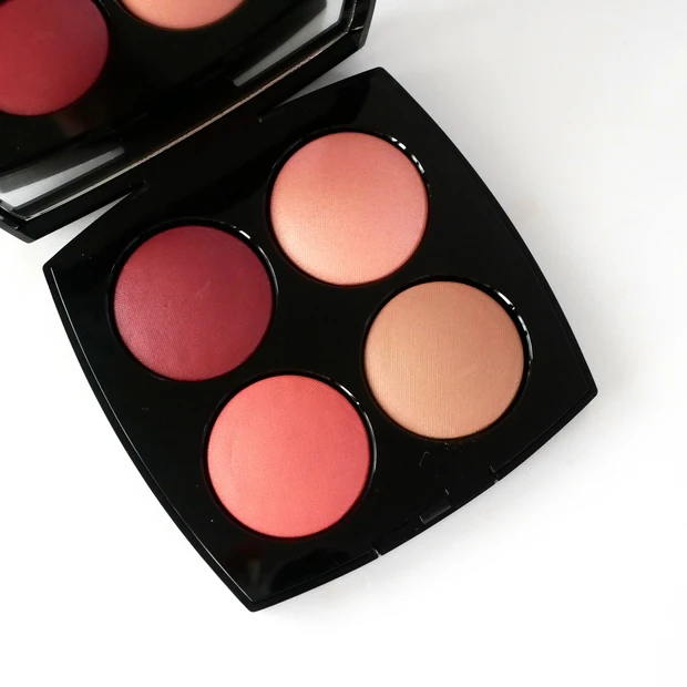 CHANEL(シャネル)レ キャトル ルージュ ユー エ ジュ 957 タンドレス