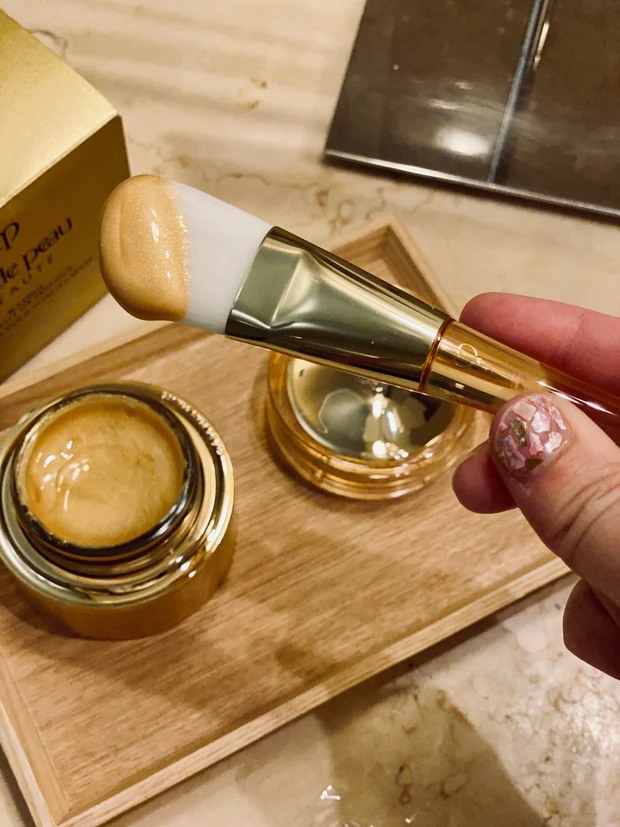 【ご褒美コスメ】クレ・ド・ポー ボーテ
金のマスクでおうち美容を格上げ!_2