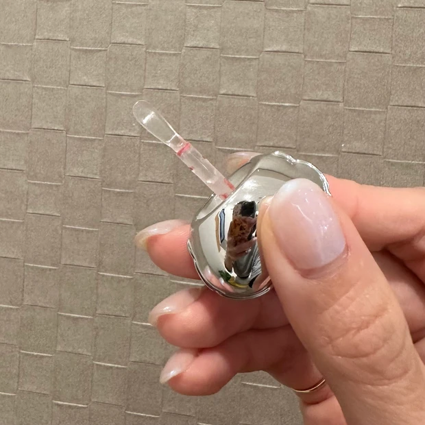 NAMING. ネーミング　ブラーリーハートリップティント