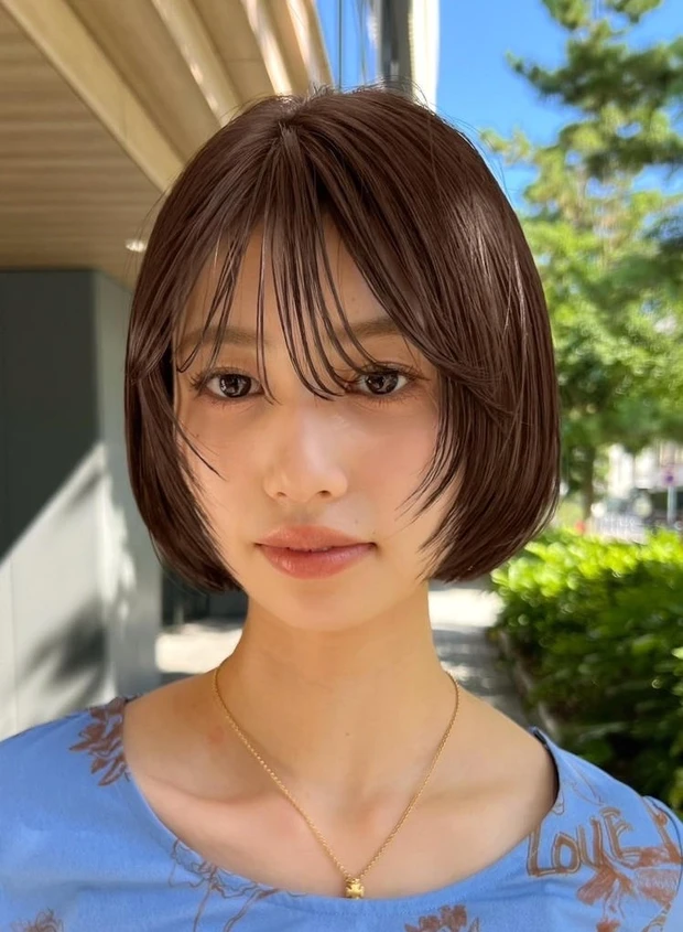 冬におすすめの髪型 ボブヘア 顔まわりレイヤーで輪郭がすっきりする小顔レイヤーボブ