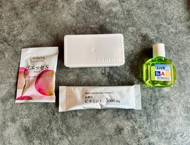 【40代旅好きポーチの中身】マキア10月号 特別付録 「レスポートサック」×MAQUIA おしゃれカモフラ柄ポーチ　私はこう使う！【ミニマムフルメイク持ち歩き】
_8