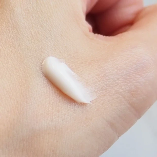 「DEW タンタンコンクドロップ」のテクスチャー