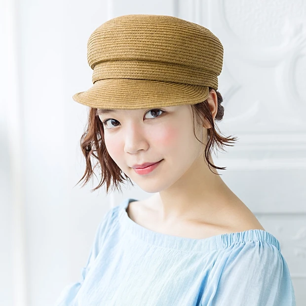 手抜きしてもおしゃれ感キープ。夏気分を盛り上げるアシンメトリーな帽子アレ…