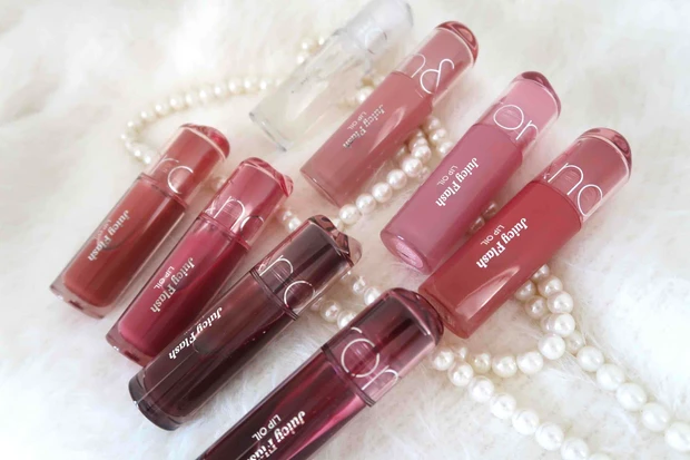 ロムアンド ジューシーフラッシュリップオイルのパッケージ