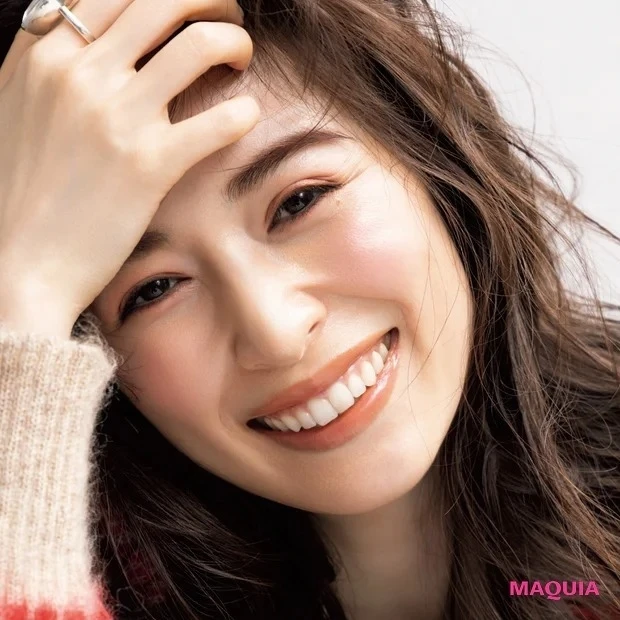 眉に赤 ニュースタンダード 血色アイブロウ 岡野瑞恵